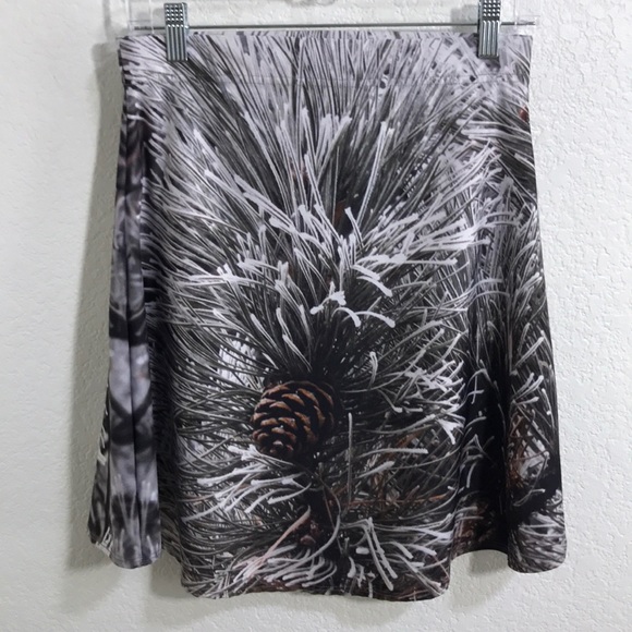 🎈 3 for $10. Art of Where pine one skirt size M great cond. - Picture 3 of 7